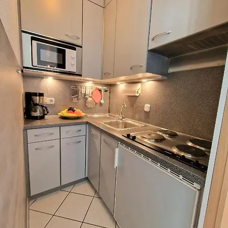 Apartment I02-005 *
